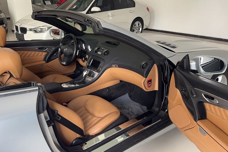 Used Mercedes-Benz SL-Class 2010 SL 350 Interior 2
