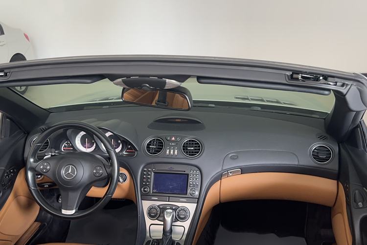 Used Mercedes-Benz SL-Class 2010 SL 350 Interior 3