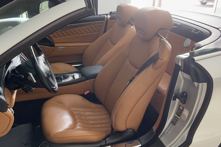 Used Mercedes-Benz SL-Class 2010 SL 350 Interior 5