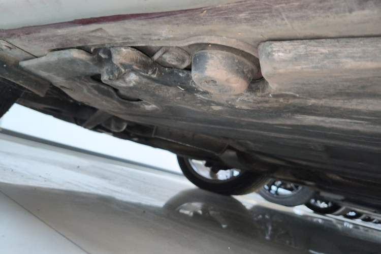 Used Mercedes-Benz SL-Class 2011 SL 350 Grand Edition Chassis Rear Right