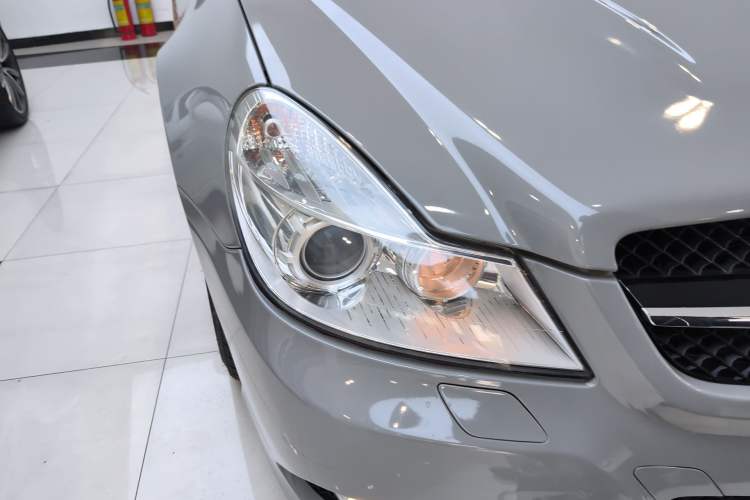 Used Mercedes-Benz SL-Class 2011 SL 350 Grand Edition Right Front Headlight