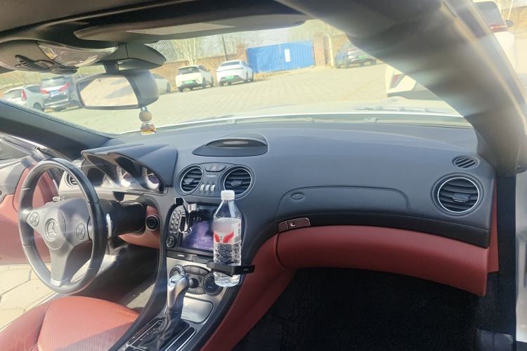 Used Mercedes-Benz SL-Class 2011 SL 300 Grand Edition Center Console