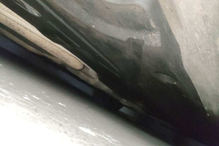 Used Mercedes-Benz SL-Class 2011 SL 350 Grand Edition Chassis Rear Left