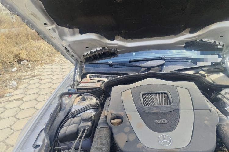 Used Mercedes-Benz SL-Class 2011 SL 300 Grand Edition Engine Bay Right