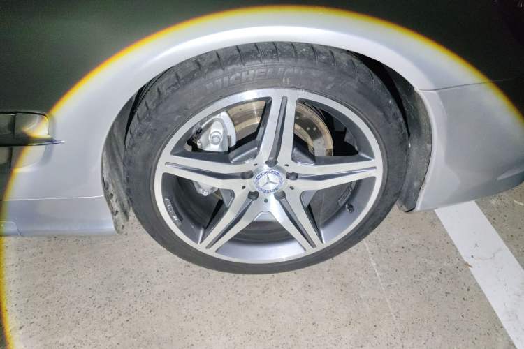 Used Mercedes-Benz SL-Class 2011 SL 350 Grand Edition Right Front Wheel Hub