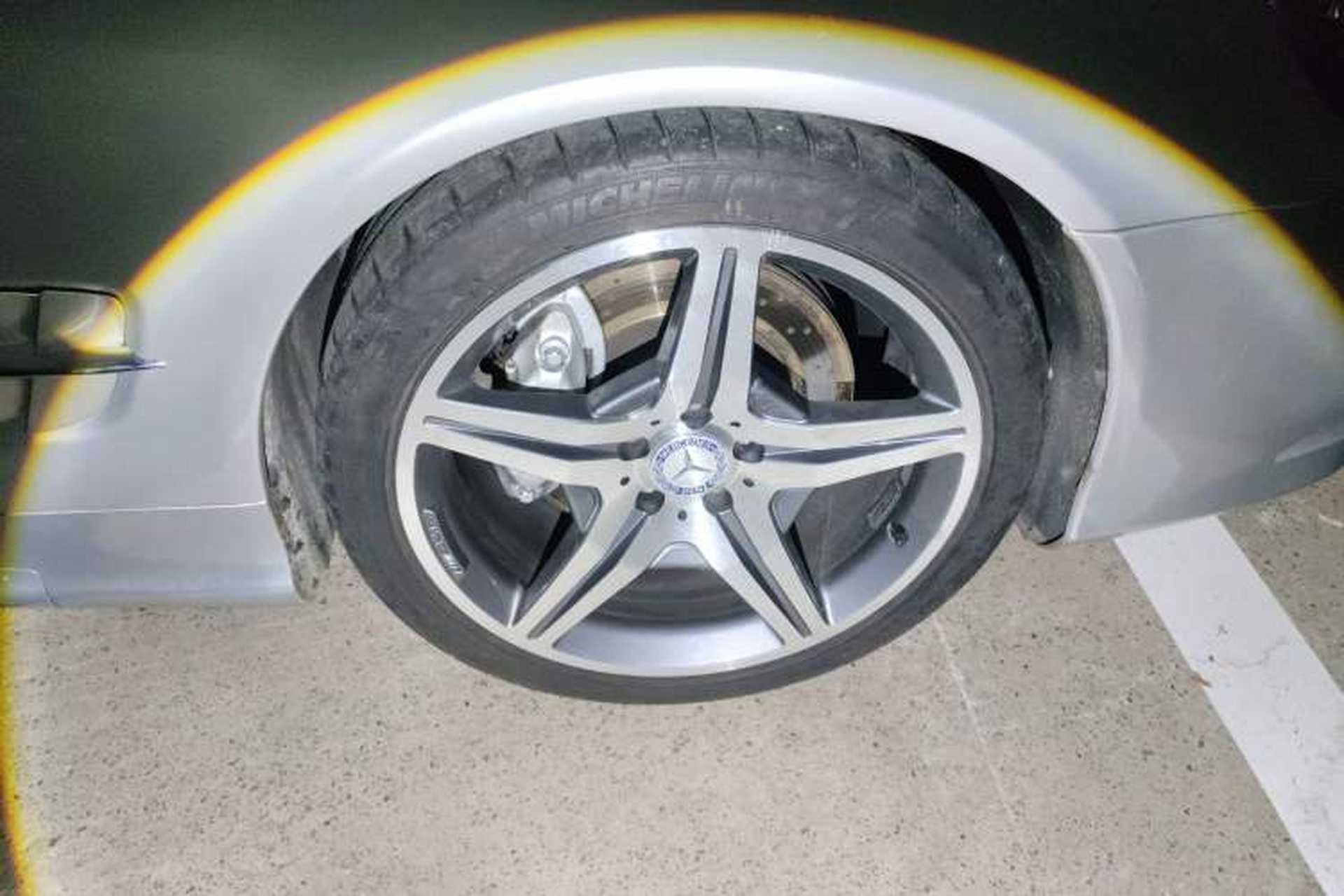 Used Mercedes-Benz SL-Class 2011 SL 350 Grand Edition Right Front Wheel Hub