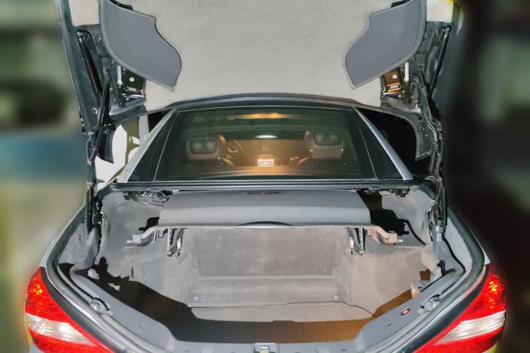 Used Mercedes-Benz SL-Class 2011 SL 350 Grand Edition Trunk