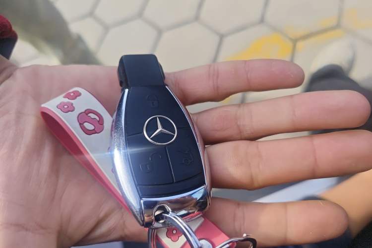 Used Mercedes-Benz SL-Class 2011 SL 300 Grand Edition Vehicle Key