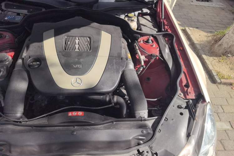 Used Mercedes-Benz SL-Class 2011 SL 300 Grand Edition Engine Bay Left