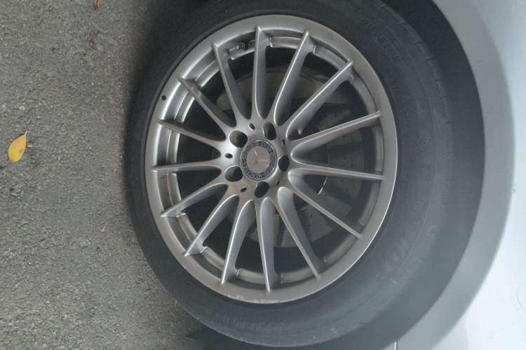 Used Mercedes-Benz SL-Class 2013 SL 350 Fashion Model Right Front Wheel Hub