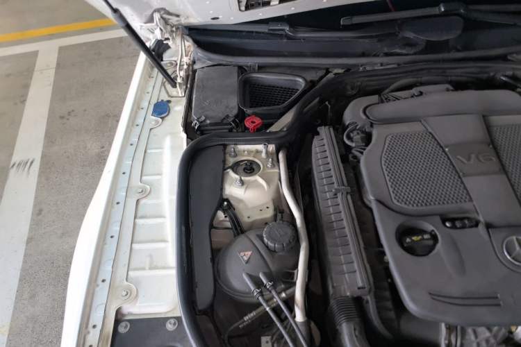 Used Mercedes-Benz SL-Class 2013 SL 350 Fashion Model Engine Bay Right