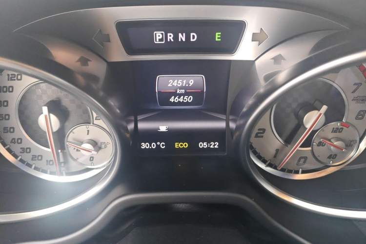 Used Mercedes-Benz SL-Class 2013 SL 350 Luxury Sports Model Odometer Close Up