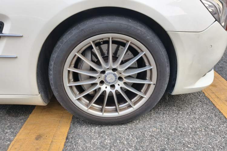 Used Mercedes-Benz SL-Class 2013 SL 350 Fashion Model Right Front Wheel Hub