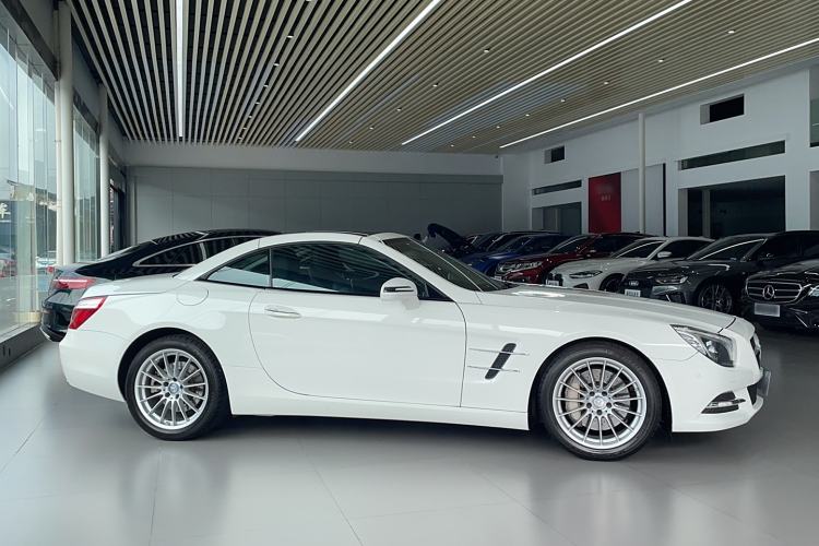Used Mercedes-Benz SL-Class 2016 SL 400 Fashion Model Exterior 2