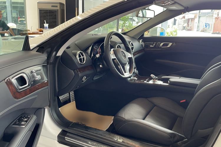 Used Mercedes-Benz SL-Class 2016 SL 400 Fashion Model Interior 1