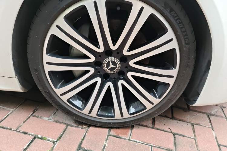 Used Mercedes-Benz SL-Class 2017 SL 400 Right Front Wheel Hub