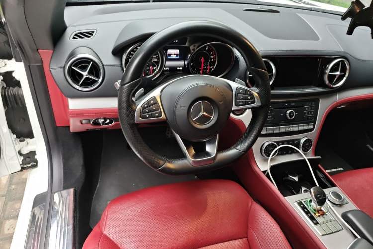 Used Mercedes-Benz SL-Class 2017 SL 400 Steering Wheel