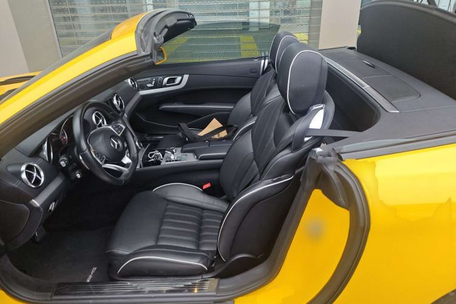 Used Mercedes-Benz SL-Class 2017 SL 400 Left Rear Seat