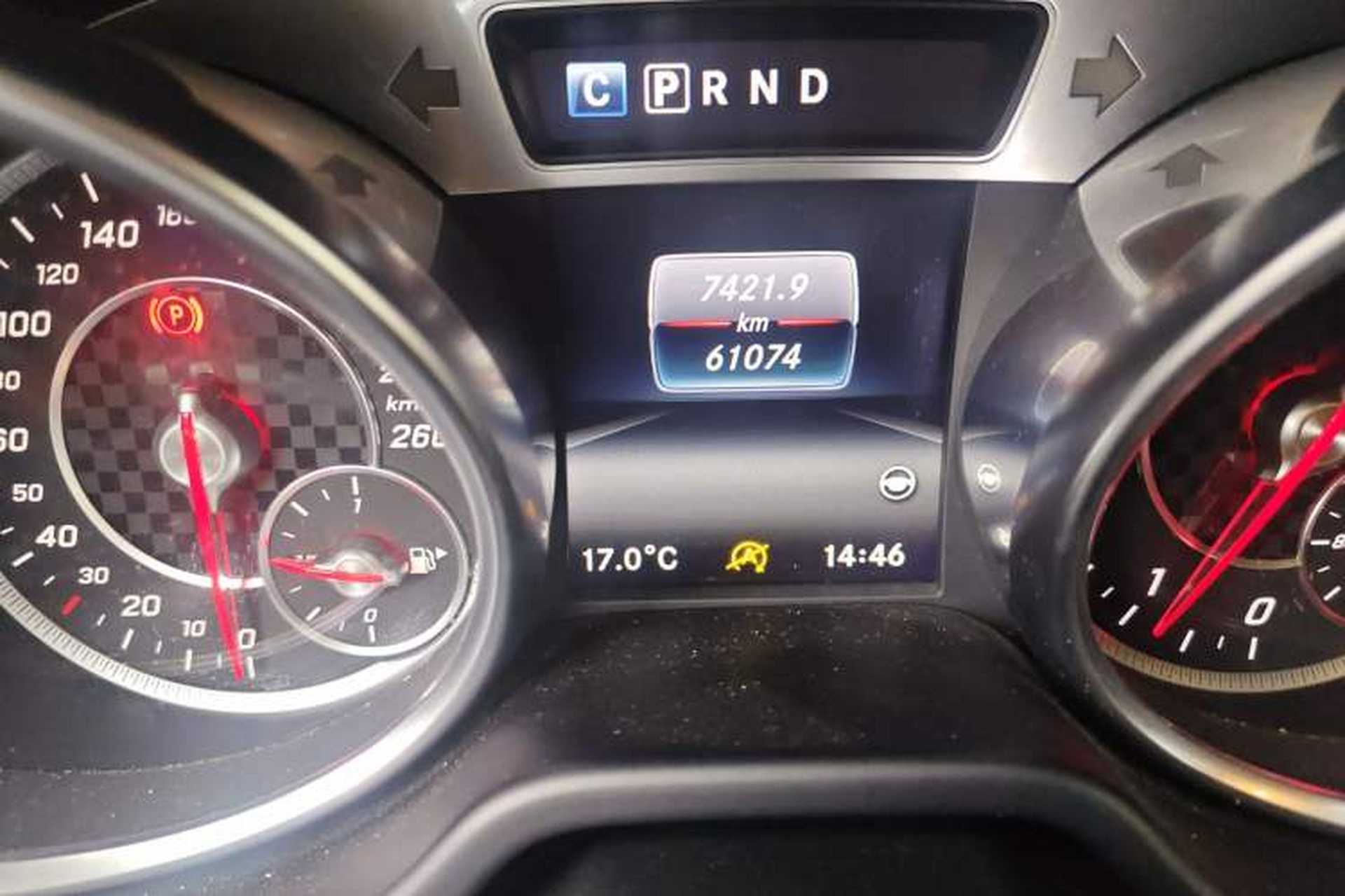 Used Mercedes-Benz SL-Class 2017 SL 400 Odometer Close Up