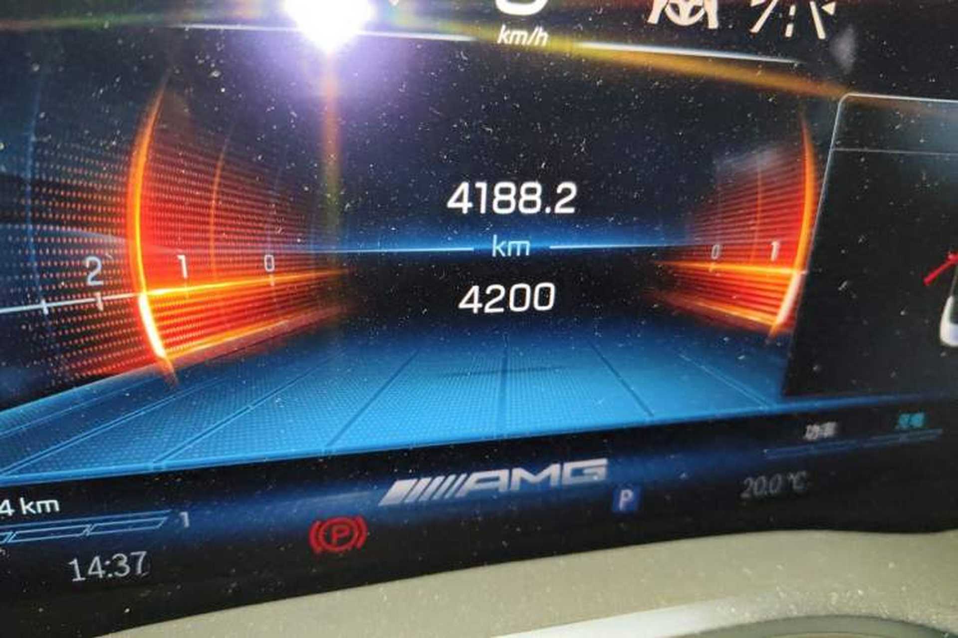 Used Mercedes-Benz SL-Class  Odometer Close Up