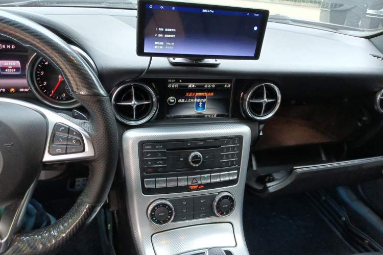 Used Mercedes-Benz SLC 2016 SLC 200 Fashion Model Audio And AC Panel