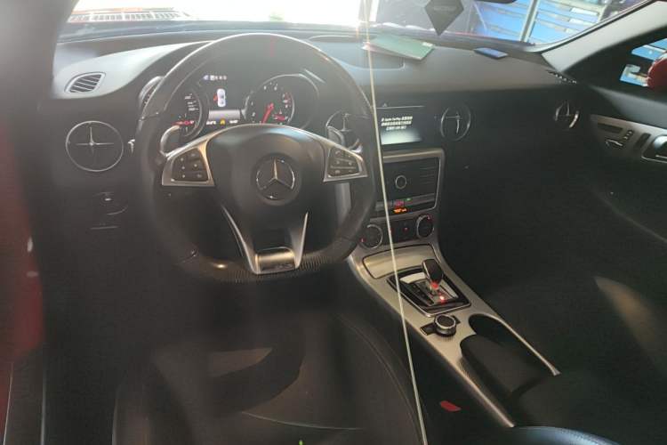 Used Mercedes-Benz SLC 2016 SLC 200 Fashion Model Center Console
