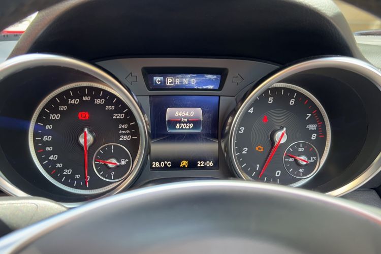 Used Mercedes-Benz SLC 2016 SLC 200 Fashion Model Odometer Close Up