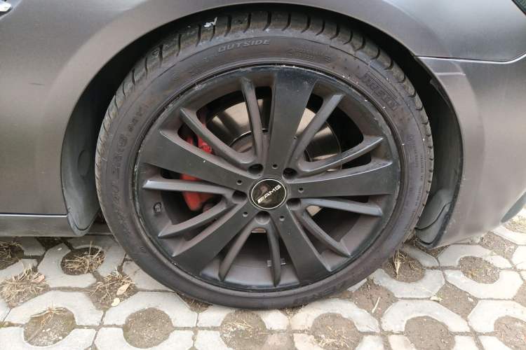 Used Mercedes-Benz SLC 2016 SLC 200 Fashion Model Right Front Wheel Hub