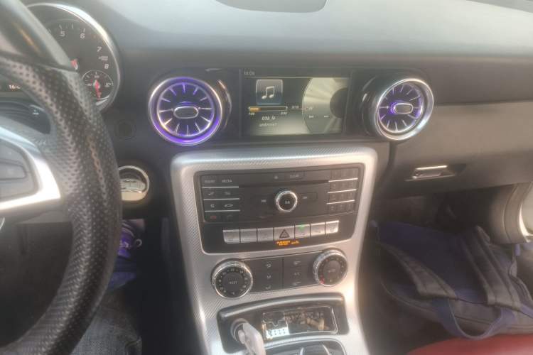 Used Mercedes-Benz SLC 2016 SLC 200 Dynamic Edition Audio And AC Panel