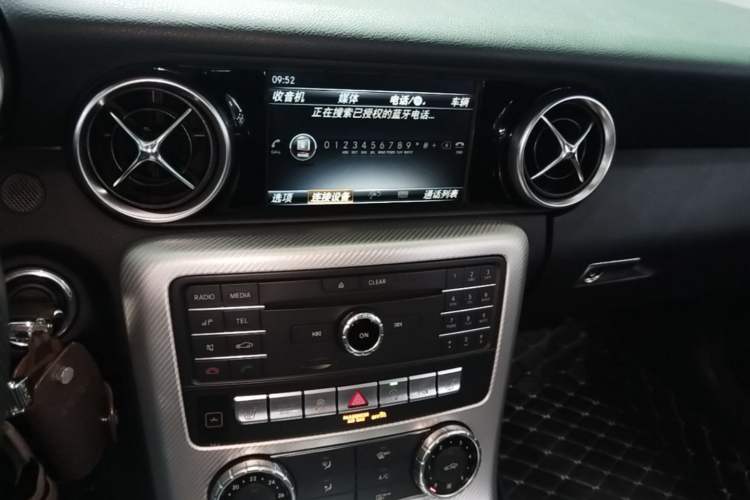 Used Mercedes-Benz SLC 2016 SLC 200 Dynamic Edition Audio And AC Panel