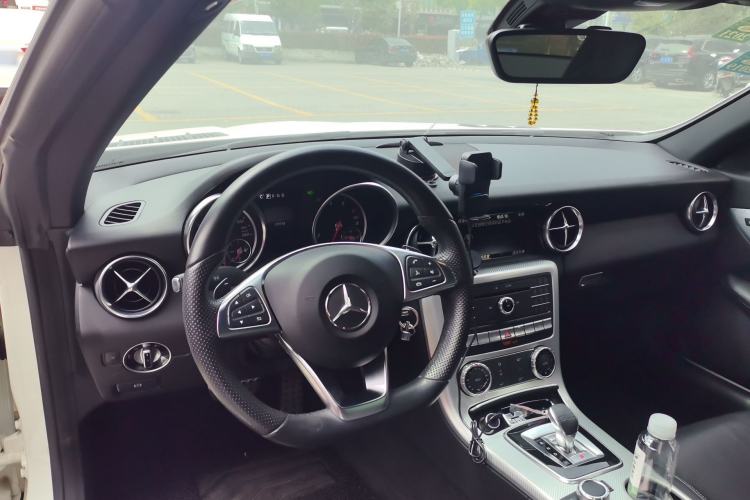 Used Mercedes-Benz SLC 2016 SLC 200 Fashion Model Center Console