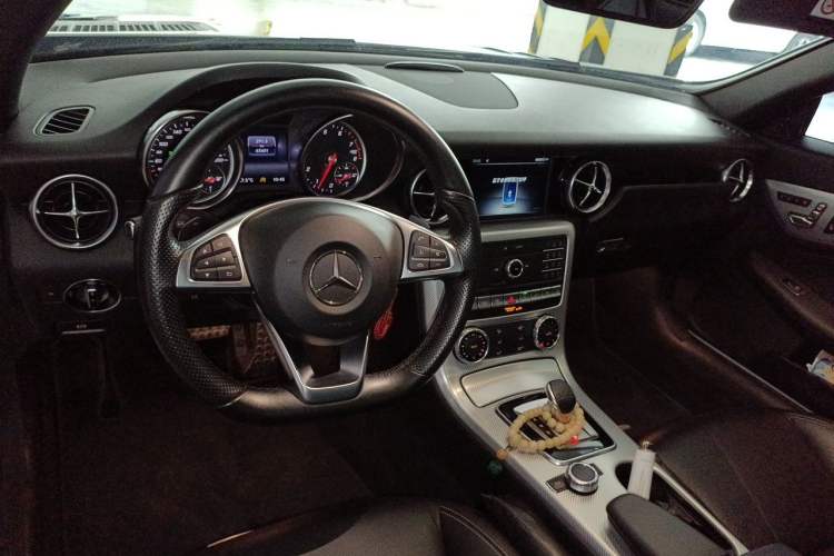 Used Mercedes-Benz SLC 2016 SLC 200 Fashion Model Center Console