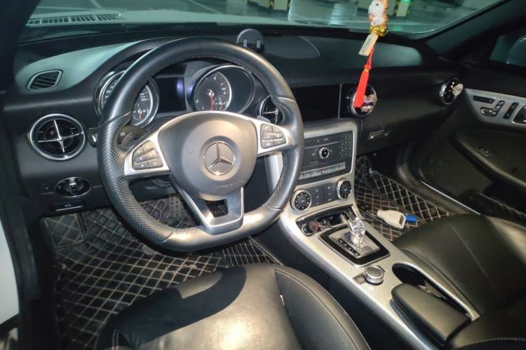 Used Mercedes-Benz SLC 2016 SLC 200 Dynamic Edition Center Console