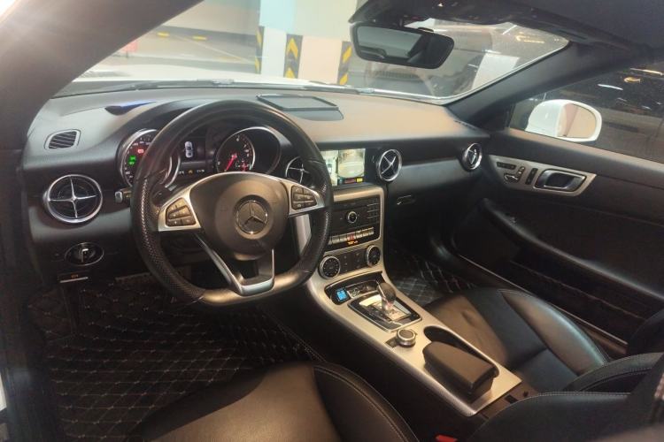 Used Mercedes-Benz SLC 2016 SLC 200 Dynamic Edition Center Console