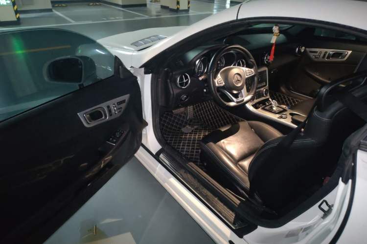 Used Mercedes-Benz SLC 2016 SLC 200 Dynamic Edition Driver Seat