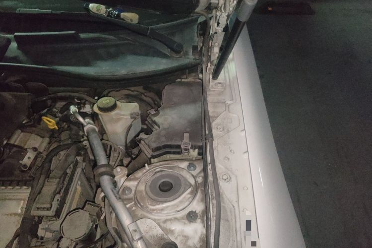 Used Mercedes-Benz SLC 2016 SLC 200 Fashion Model Engine Bay Left