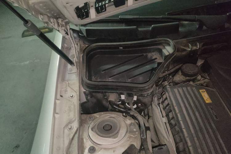 Used Mercedes-Benz SLC 2016 SLC 200 Fashion Model Engine Bay Right