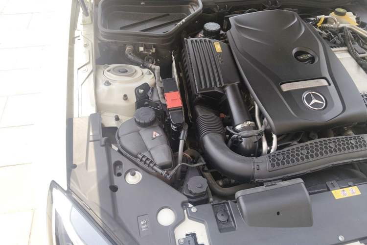Used Mercedes-Benz SLC 2016 SLC 200 Fashion Model Engine Bay Right