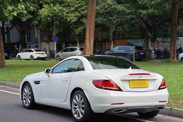 Used Mercedes-Benz SLC 2016 SLC 200 Dynamic Edition Exterior 9