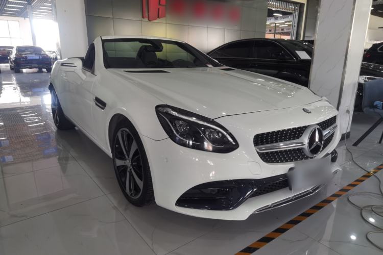 Used Mercedes-Benz SLC 2016 SLC 200 Fashion Model Front Right 45 Deg