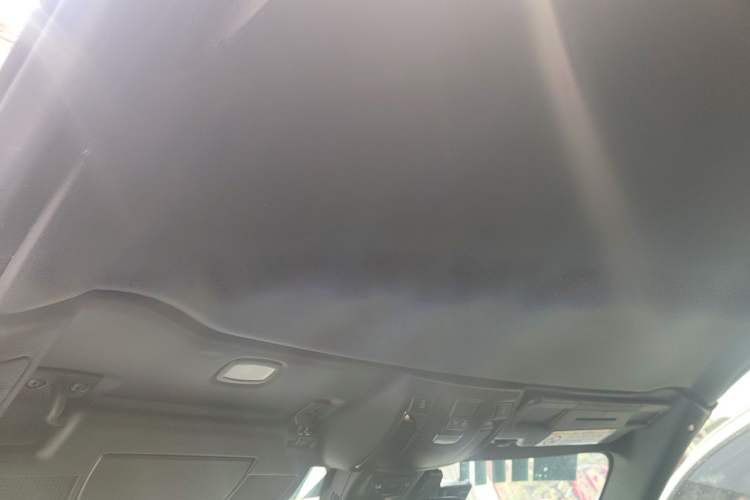 Used Mercedes-Benz SLC 2016 SLC 200 Fashion Model Headliner