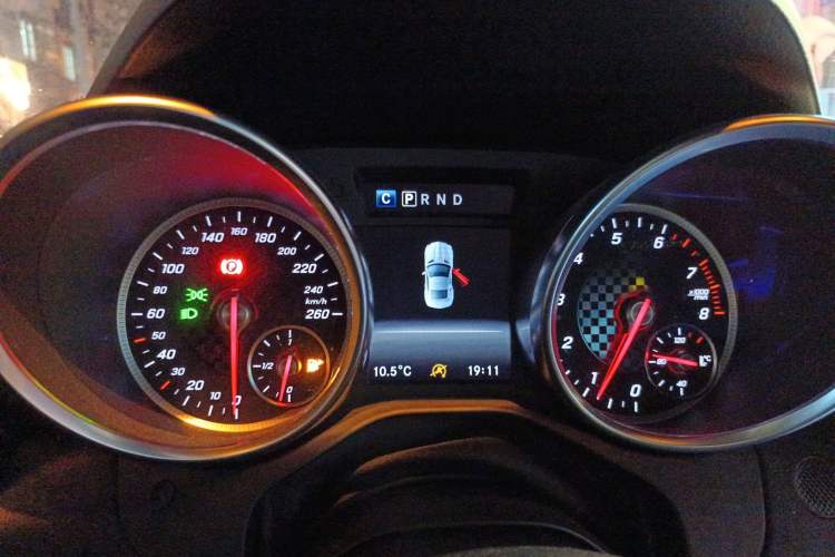 Used Mercedes-Benz SLC 2016 SLC 300 Luxury Sports Model Instrument Cluster