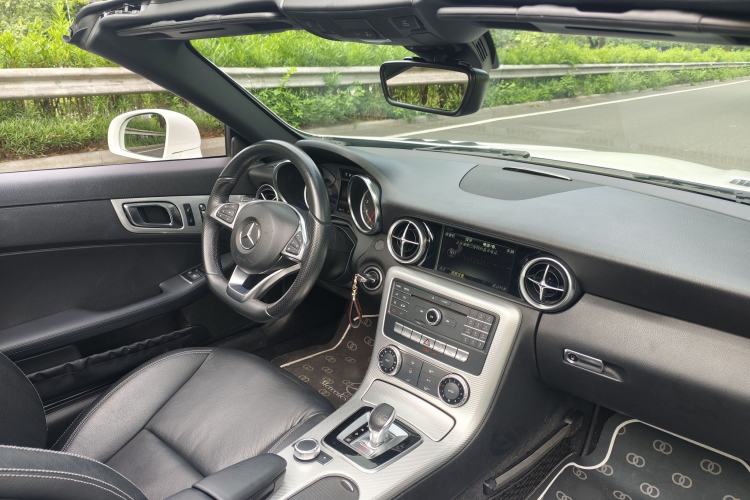 Used Mercedes-Benz SLC 2016 SLC 200 Dynamic Edition Interior 10