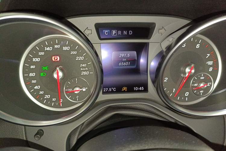 Used Mercedes-Benz SLC 2016 SLC 200 Fashion Model Odometer Close Up