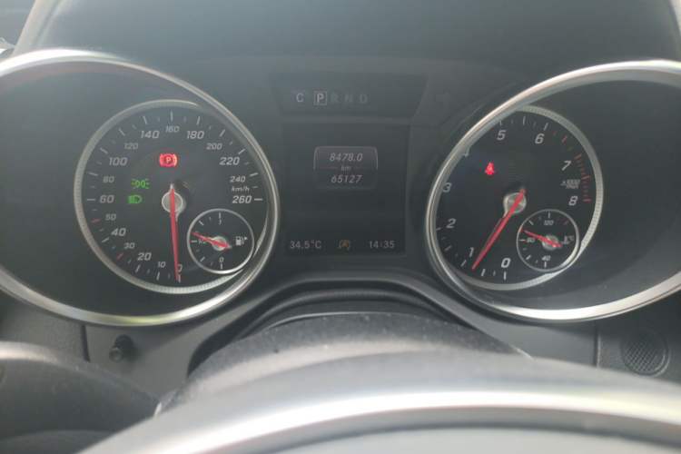 Used Mercedes-Benz SLC 2016 SLC 200 Fashion Model Odometer Close Up