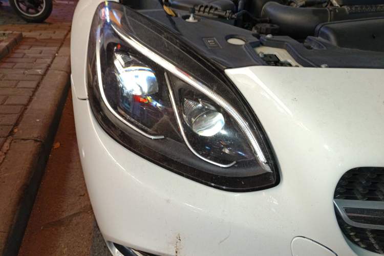 Used Mercedes-Benz SLC 2016 SLC 300 Luxury Sports Model Right Front Headlight