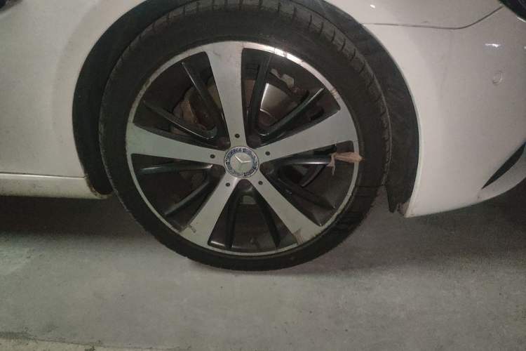 Used Mercedes-Benz SLC 2016 SLC 200 Fashion Model Right Front Wheel Hub