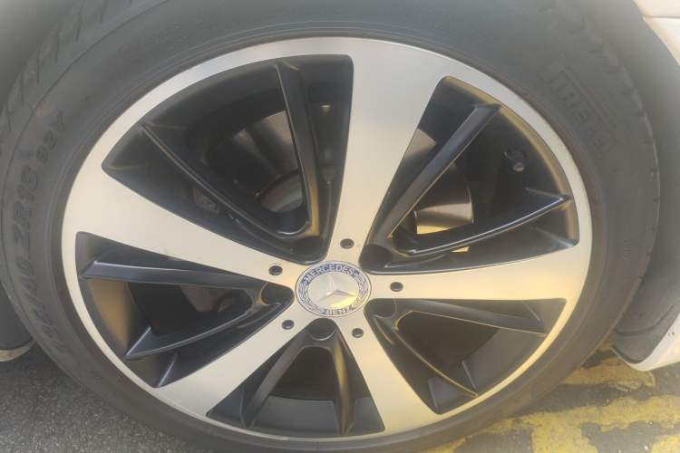 Used Mercedes-Benz SLC 2016 SLC 200 Fashion Model Right Front Wheel Hub