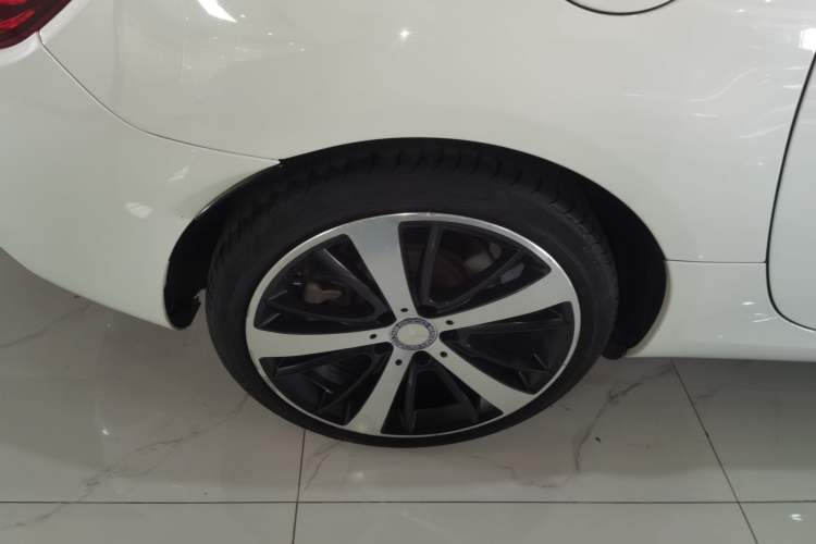 Used Mercedes-Benz SLC 2016 SLC 200 Fashion Model Right Rear Wheel Hub
