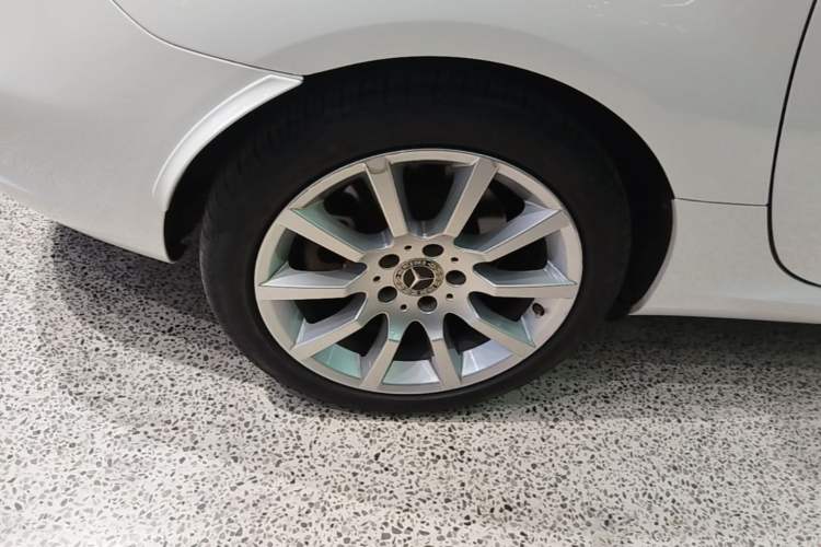Used Mercedes-Benz SLC 2016 SLC 200 Dynamic Edition Right Rear Wheel Hub